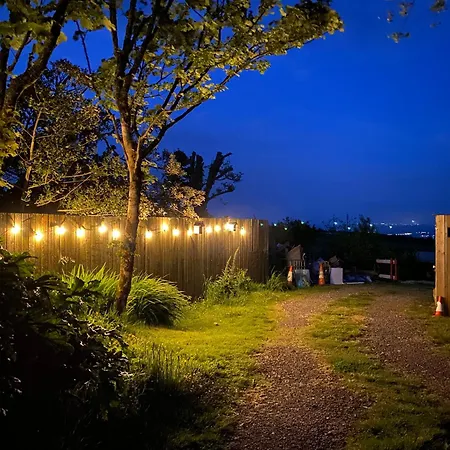 Kemping Stunning Views & Sunrises From Sally Saracen
