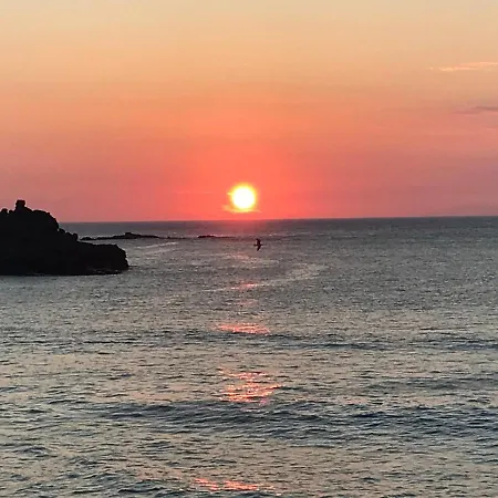 Stunning Views & Sunrises From Sally Saracen * St Ives